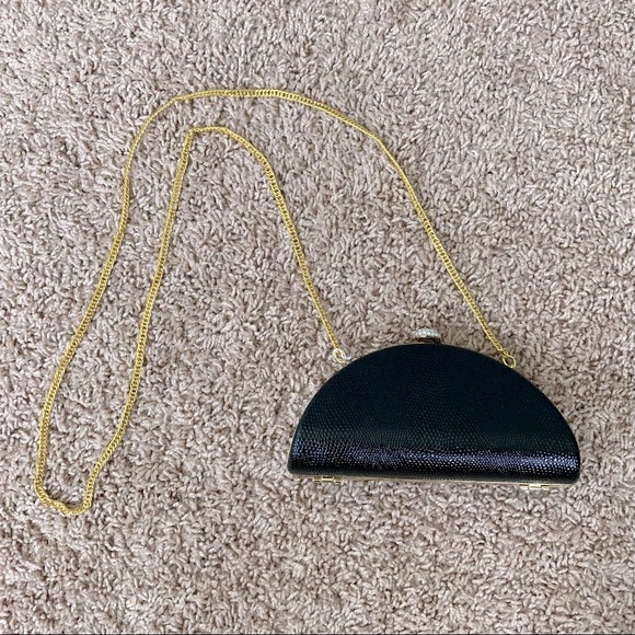 Windsor Handbags - ✨FINAL SALE✨ NWT Black Hardshell Clutch / Purse